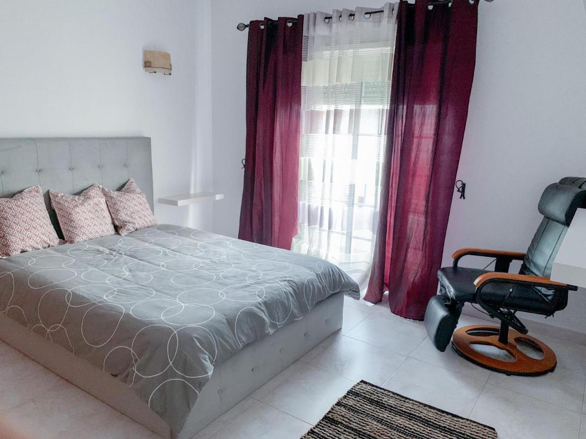 Apartamento T2 Carvoeiro-Lagoa Precos Acessiveis Apartment Екстериор снимка
